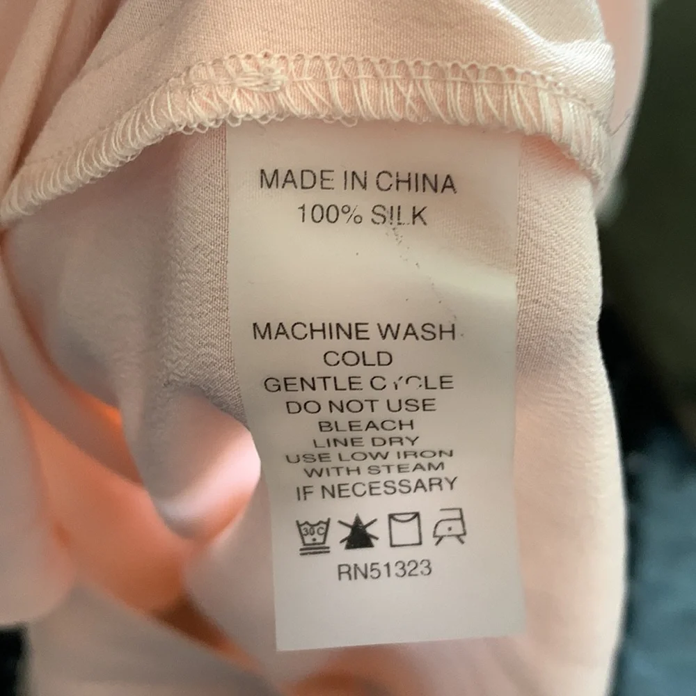 Two by Vince Camuto blouse - Picture 5 of 5